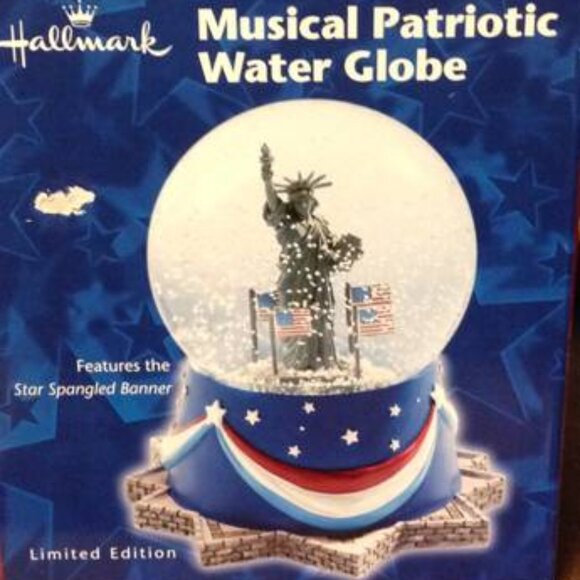 NIB Limited Edition Hallmark Musical Patriotic Water Snow Globe - Picture 2 of 7